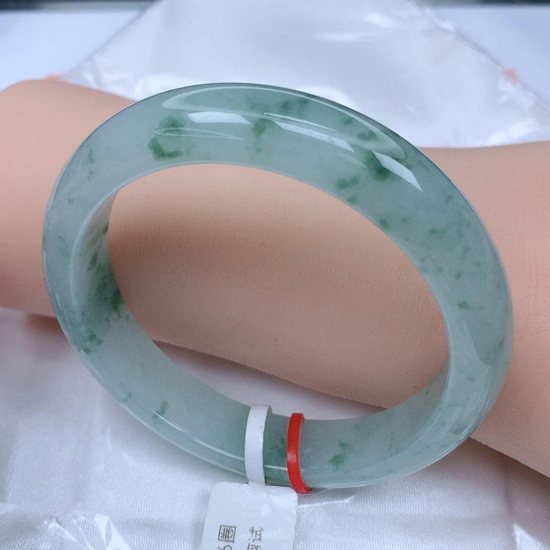【闪购商品】翡翠手镯未镶嵌，56
