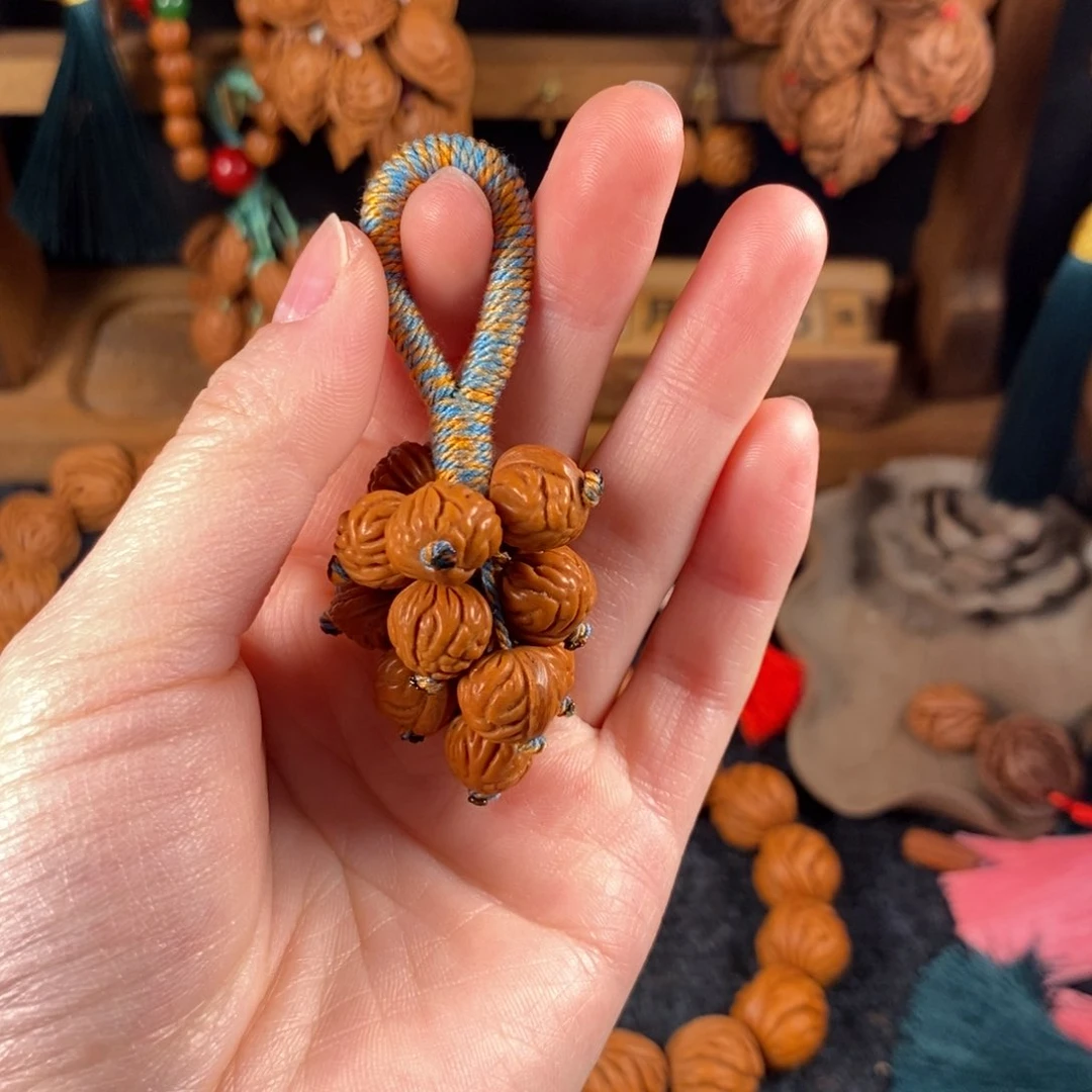 吊坠桃核桃枭手串