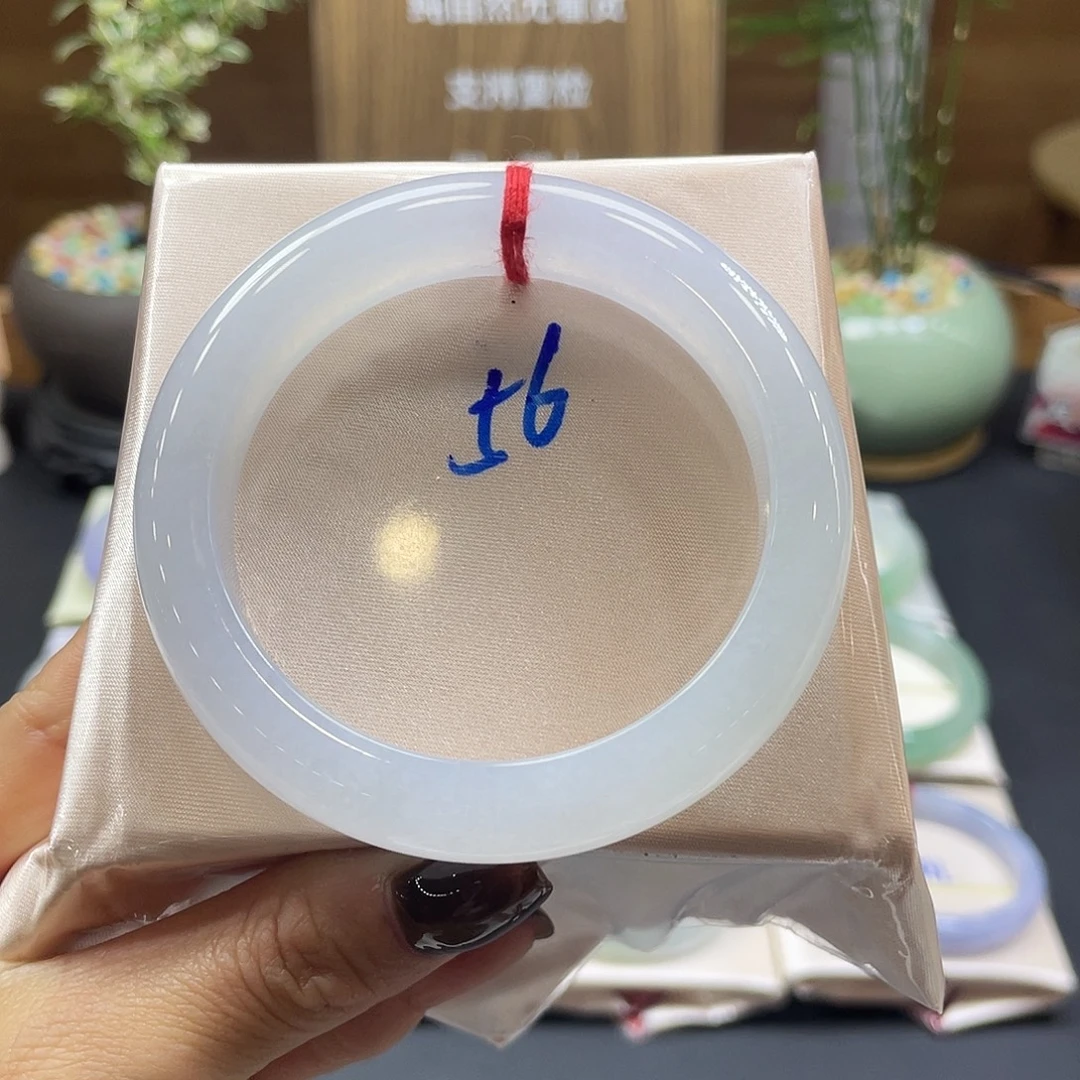 翡翠未镶嵌手镯45 号