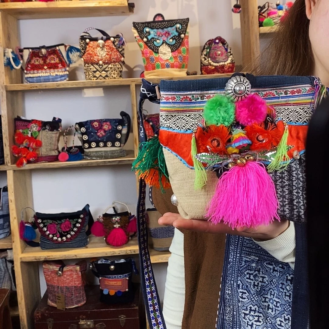 织绣手工制作包包