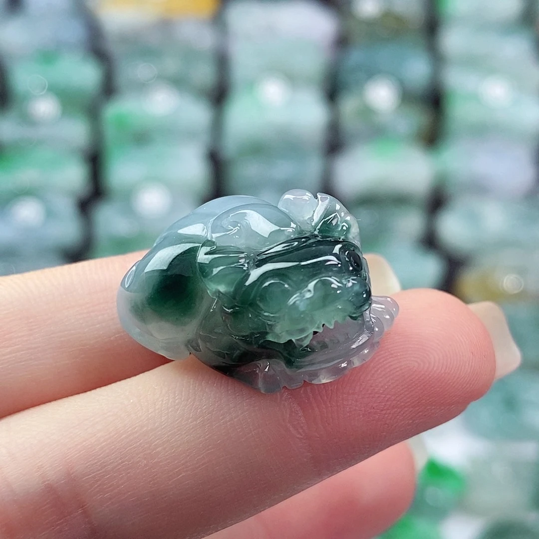 颈饰未镶嵌翡翠天然