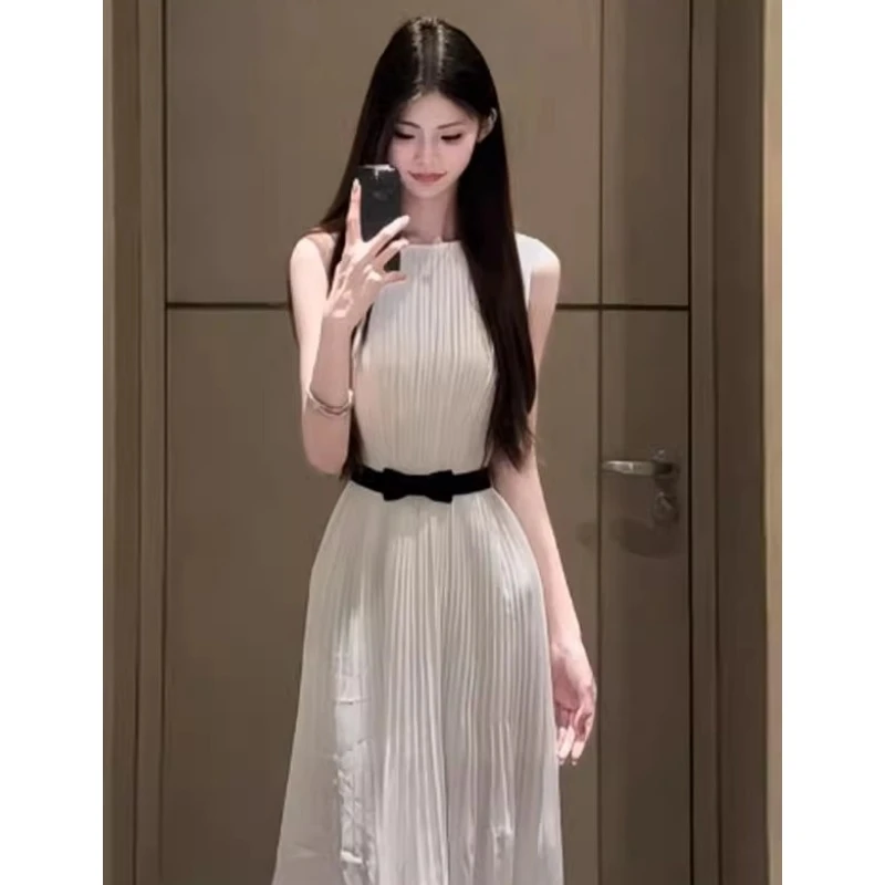 温柔风高级感超好看简单大方的连衣裙法式漂亮独特背心裙2025夏季