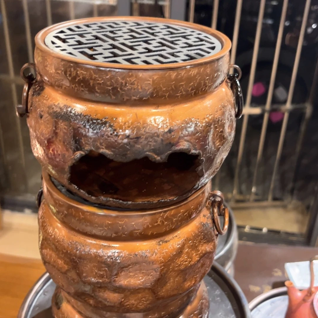 烟熏色葫芦炉子手工锻打工艺