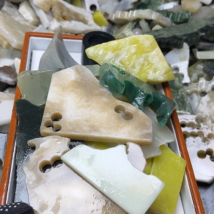 未镶嵌和田玉珠宝奇石沪**黄