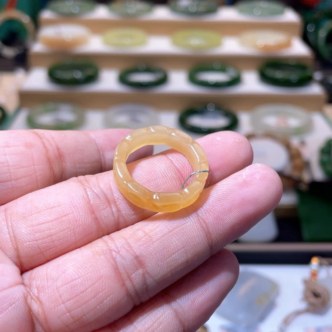 和田玉未镶嵌颈饰高品糖玉戒指