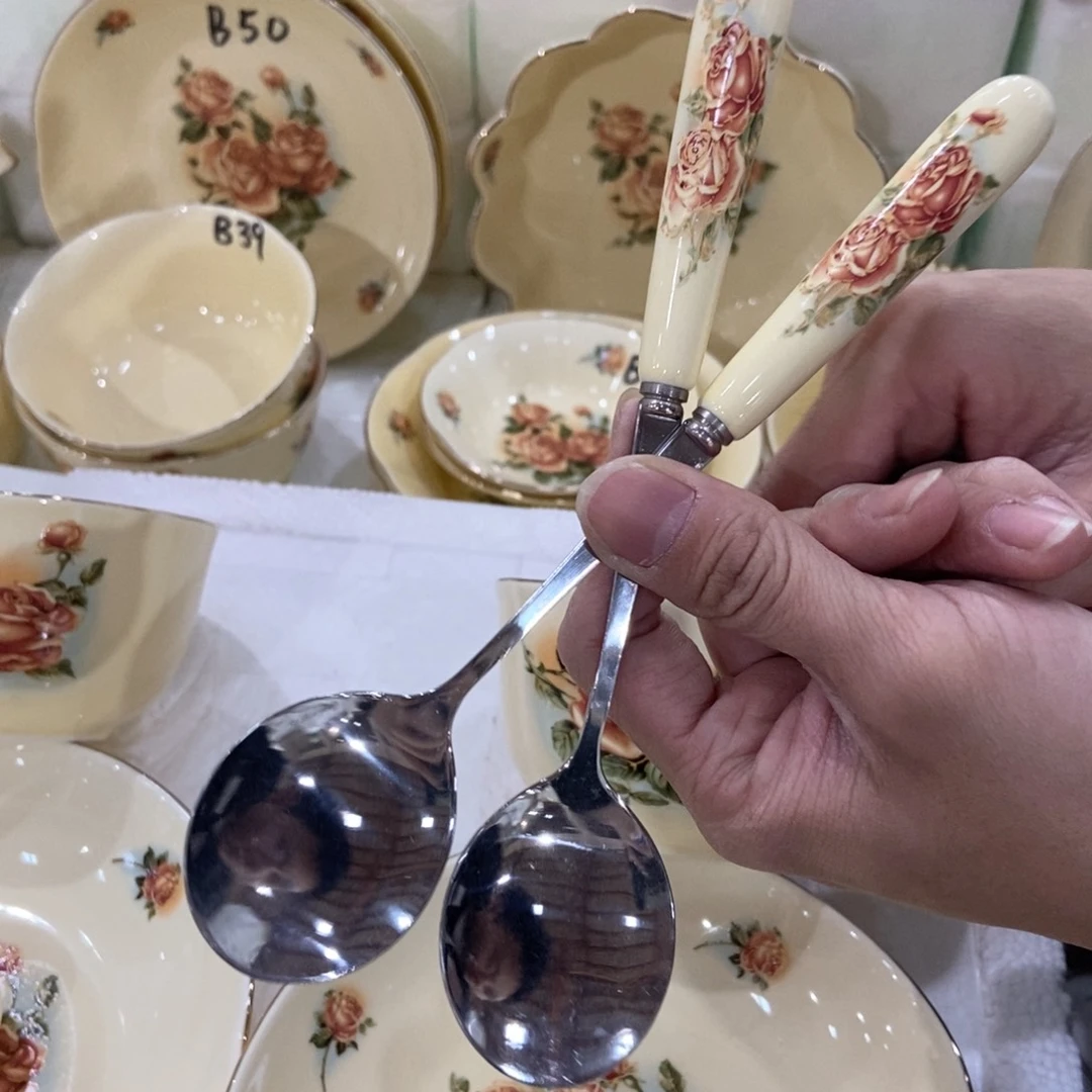 星博陶瓷……………………………………