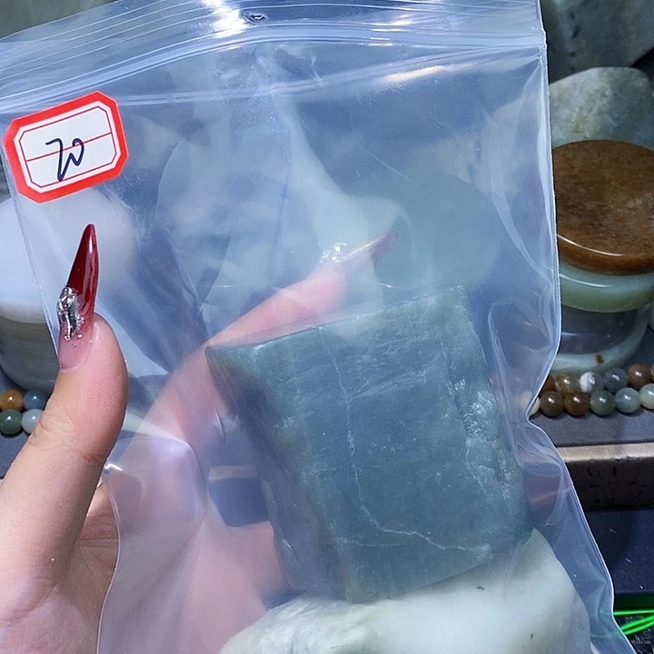 和田玉和田玉边角料随机发未镶嵌