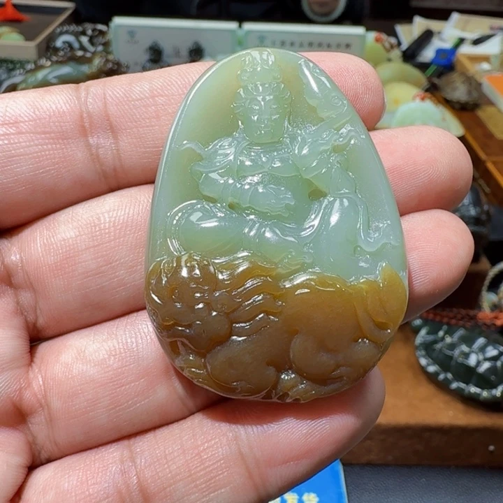 和田玉未镶嵌把件