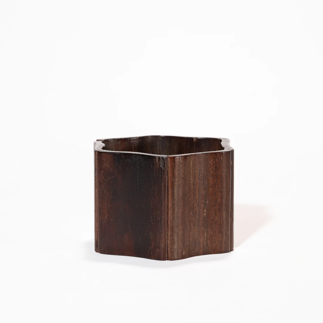 45、清 紫檀葵口笔洗【永乐·器雅神翫—文玩专场（五）拍卖】