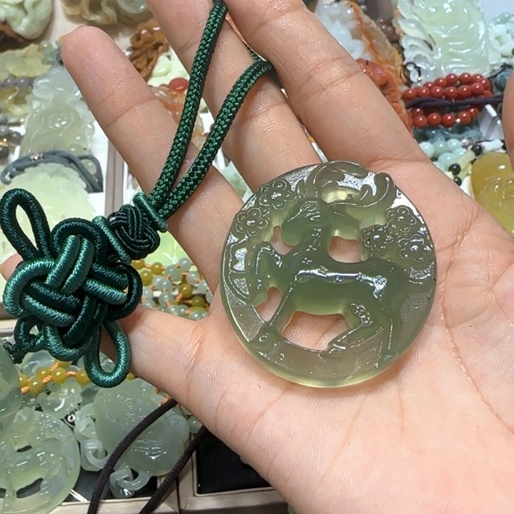 蛇纹石玉未镶嵌吊坠幸**美
