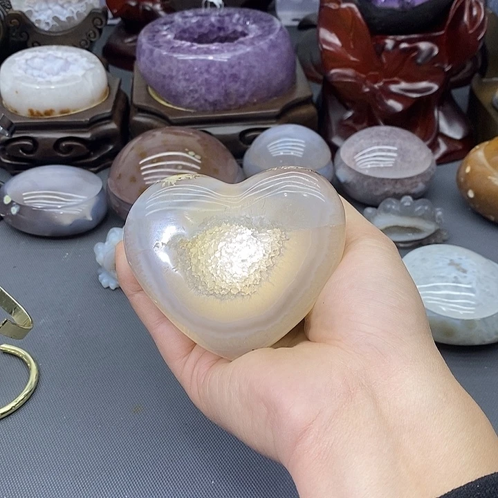 紫晶未镶嵌摆件爱心