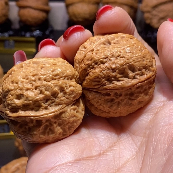 文玩核桃把件软*哒密纹四棱36尺