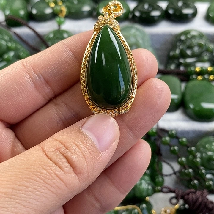 和田玉（碧玉）未镶嵌颈饰