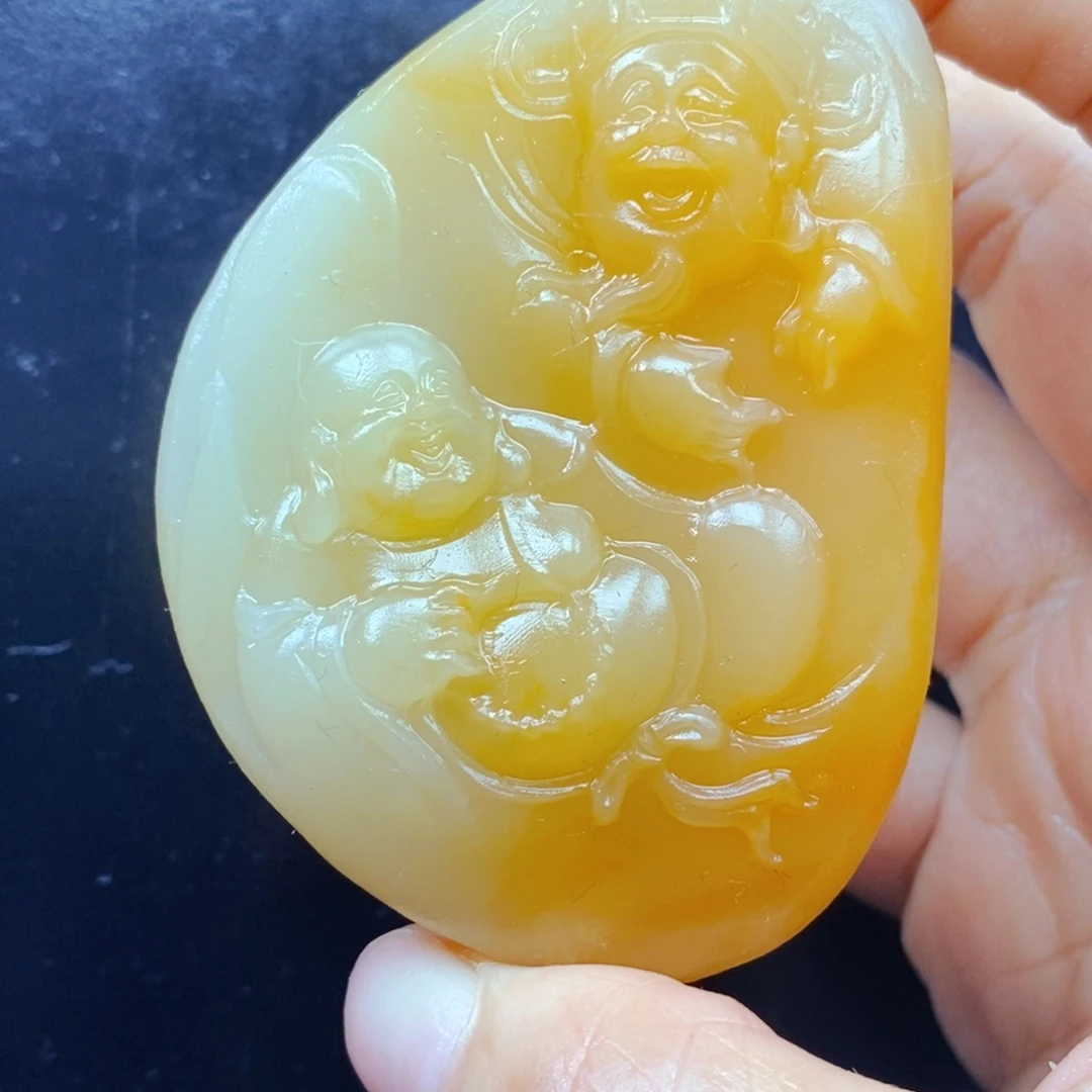 石英质玉（黄龙玉）未镶嵌颈饰