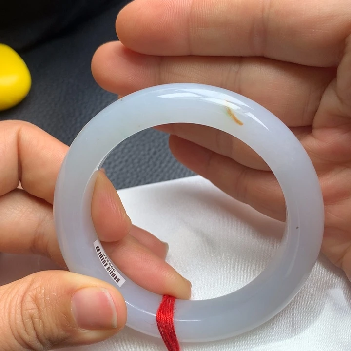 翡翠手镯未镶嵌翡翠手镯未镶嵌