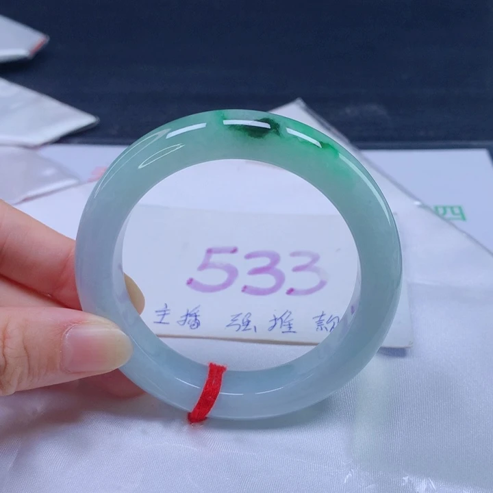 翡翠手镯未镶嵌圈口5353545454