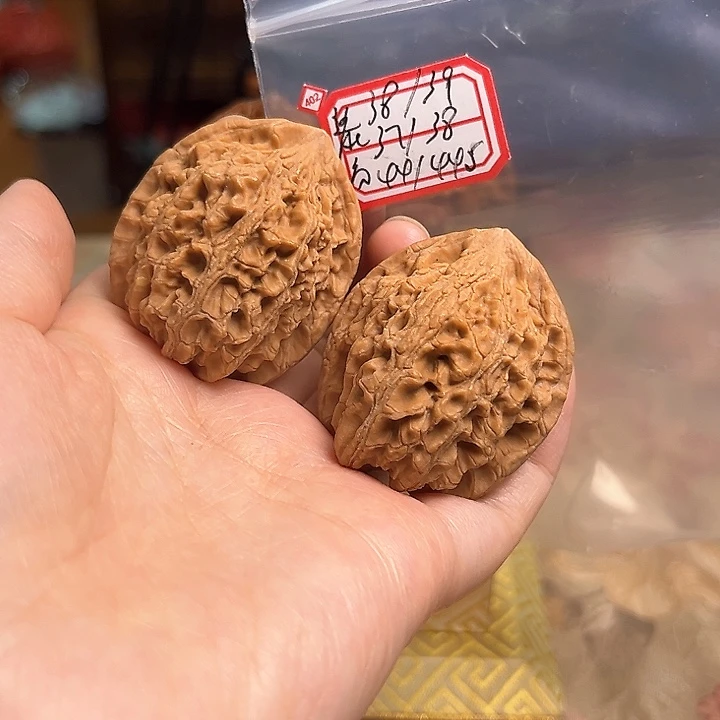 文玩核桃把件J****n龙纹官帽