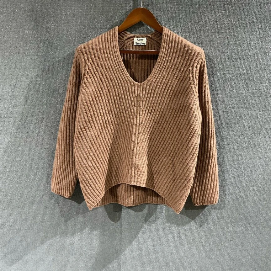 未使用 Acne studio （pm）V领羊毛毛衣 全新xxs码/1956