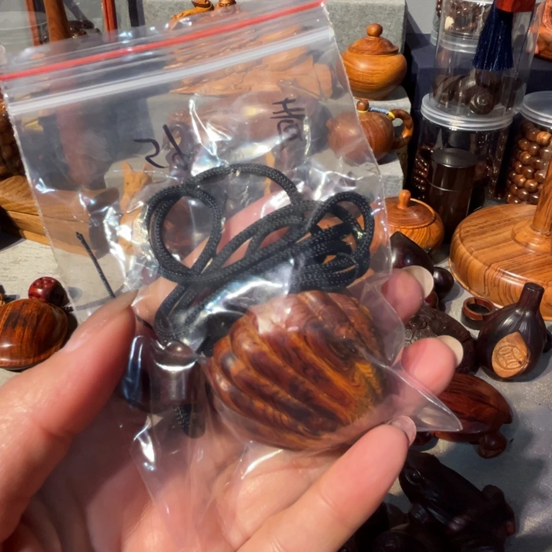 青***原微凹黄檀（南美大红酸枝）