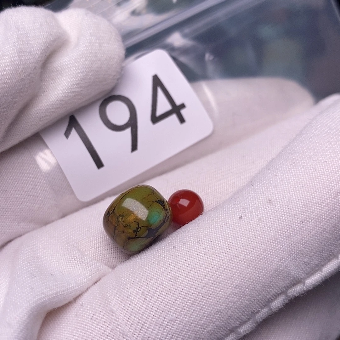 南红玛瑙未镶嵌珠宝奇石