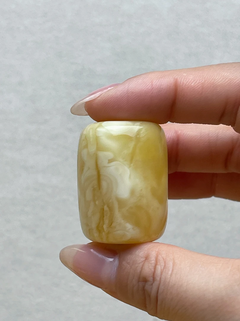 原矿俄料妖白花大桶珠，可做锁骨
