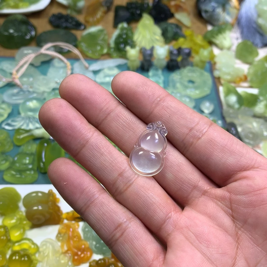 岫玉颈饰未镶嵌T****o葫芦