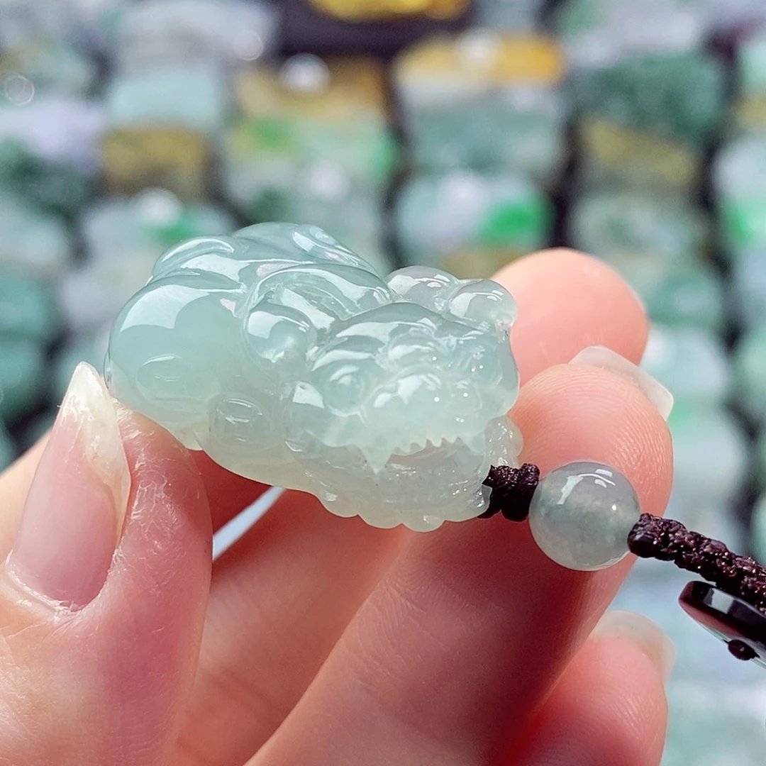 颈饰未镶嵌翡翠天然