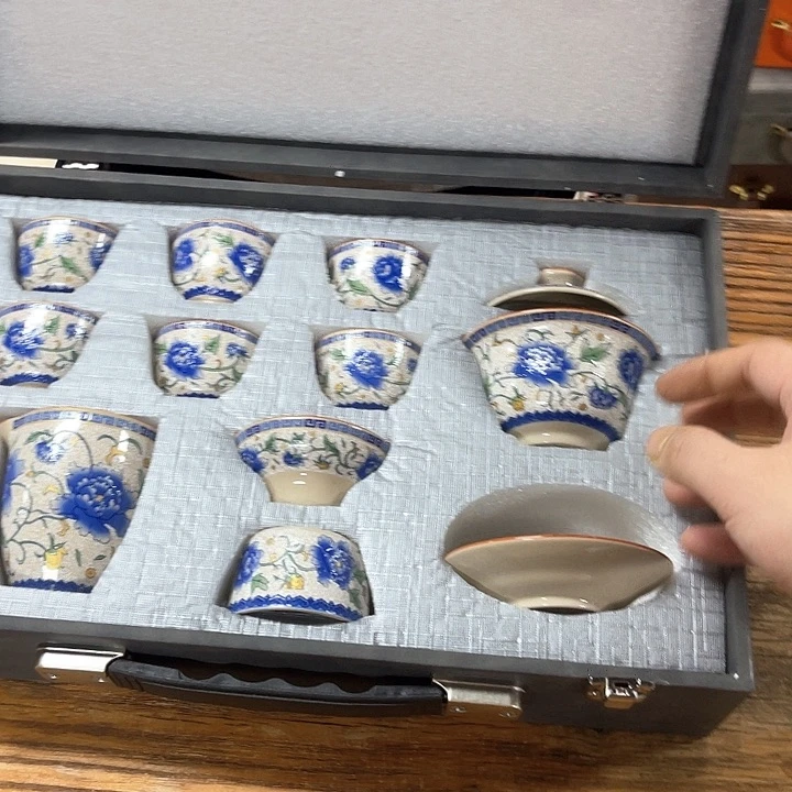 孤品茶具套装等。