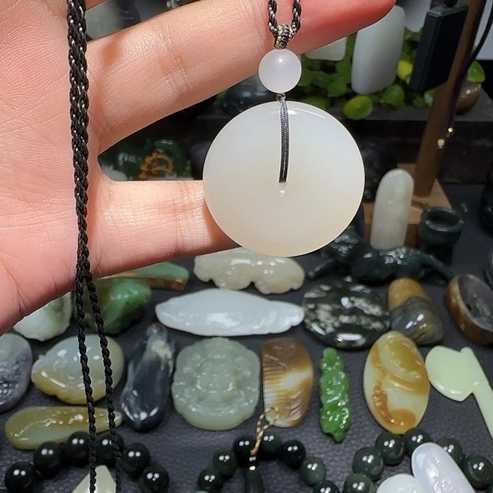 和田玉未镶嵌挂件