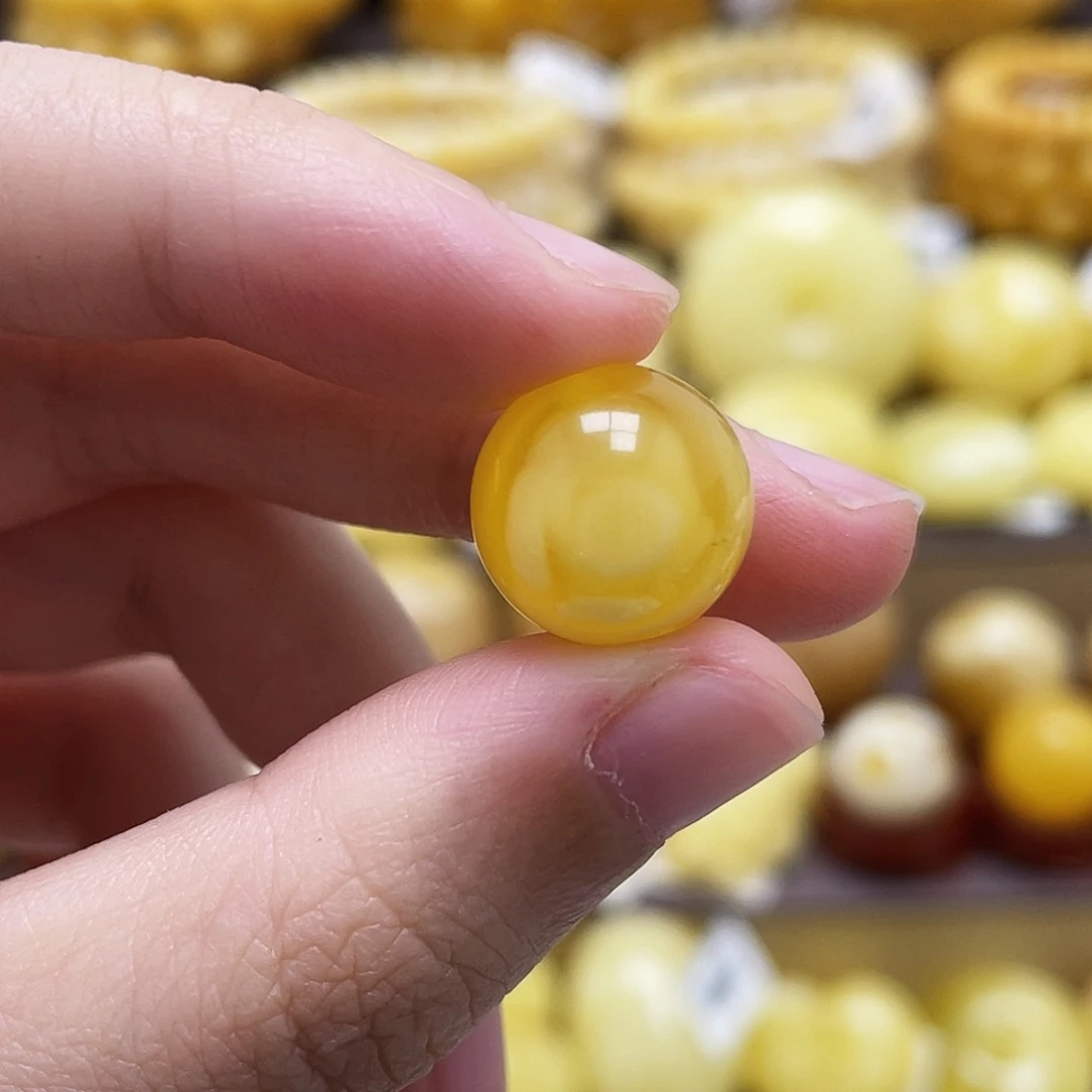 裸石琥珀未镶嵌13.3mm黄蜜白花圆珠瑕疵