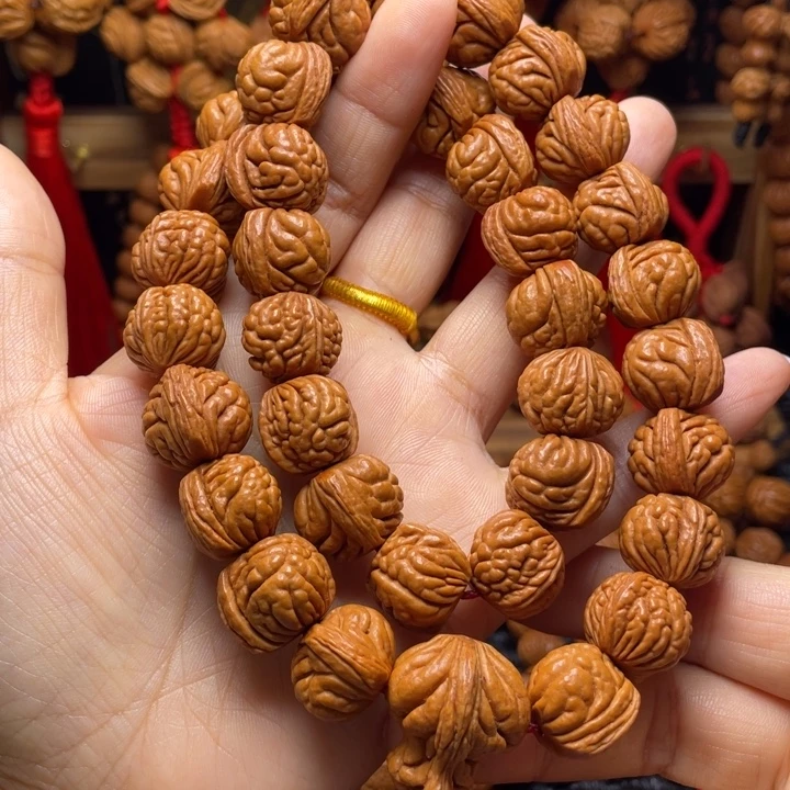 木质类龙纹桃枭挂件