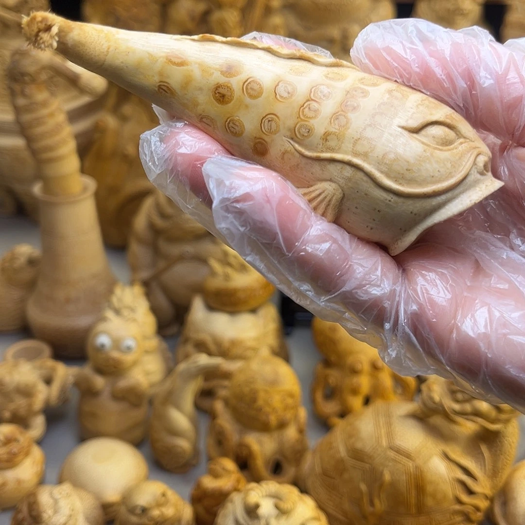 竹柴***基竹根的雕刻艺术