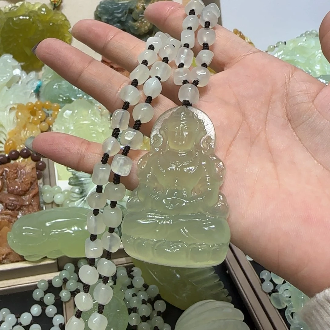 未镶嵌蛇纹石玉吊坠