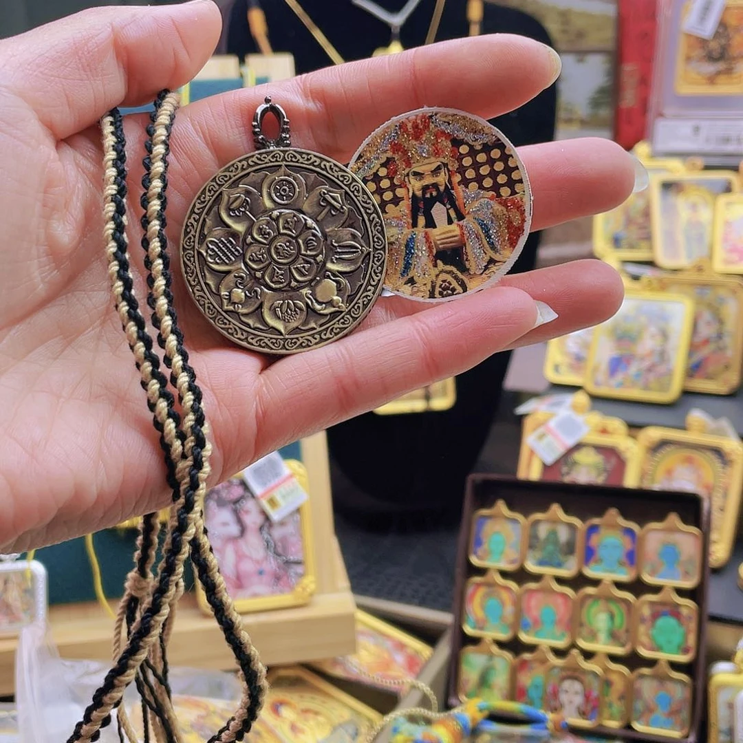 吊坠@****唐卡等多种形式的艺术形式