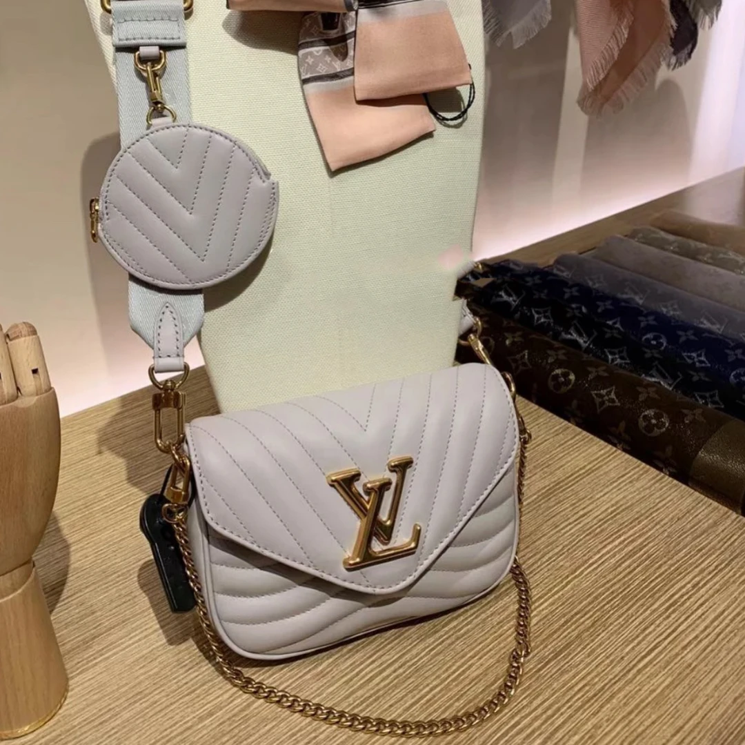95新 LouisVuitton/路易威登 03695- New Wave全皮三合一 链条包
