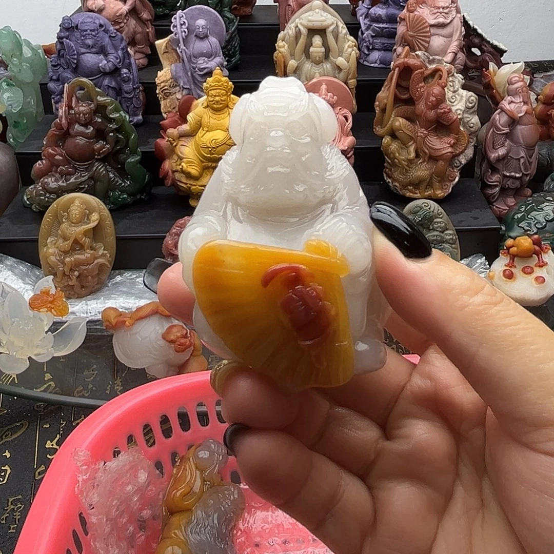 石英质玉未镶嵌颈饰