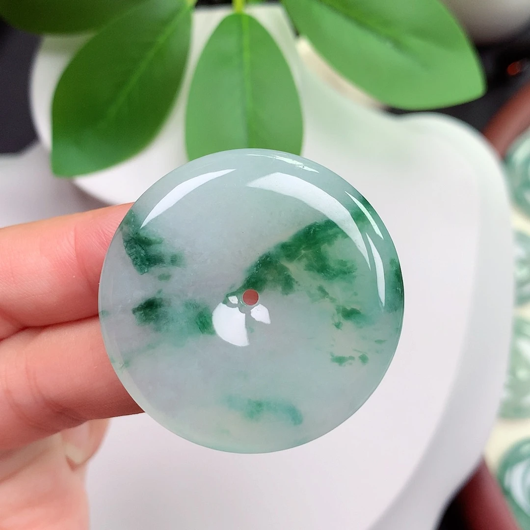 颈饰未镶嵌翡翠平安扣 37.8x5.6mm