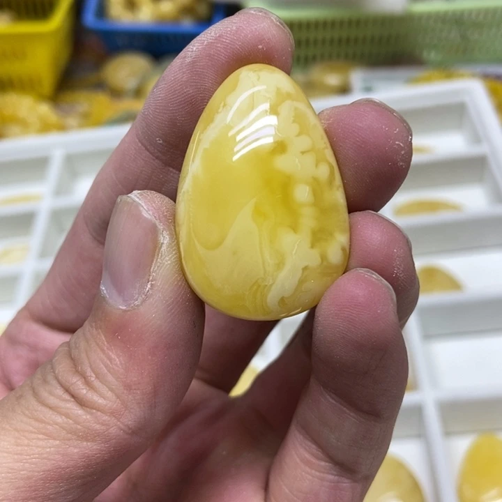 蜜蜡未镶嵌裸石吊坠