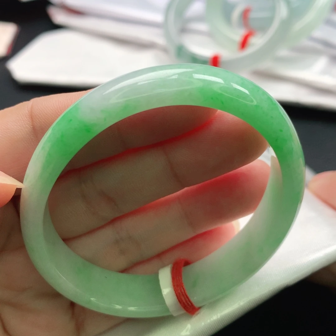 翡翠手镯未镶嵌贵妃53.54