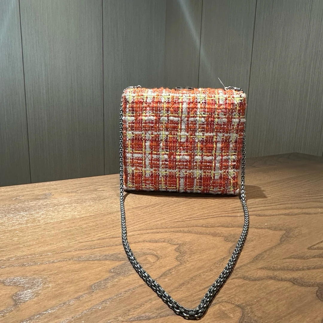 99新 Chanel/香奈儿 软呢方盒子链条包 23开 尺寸21*17 sd