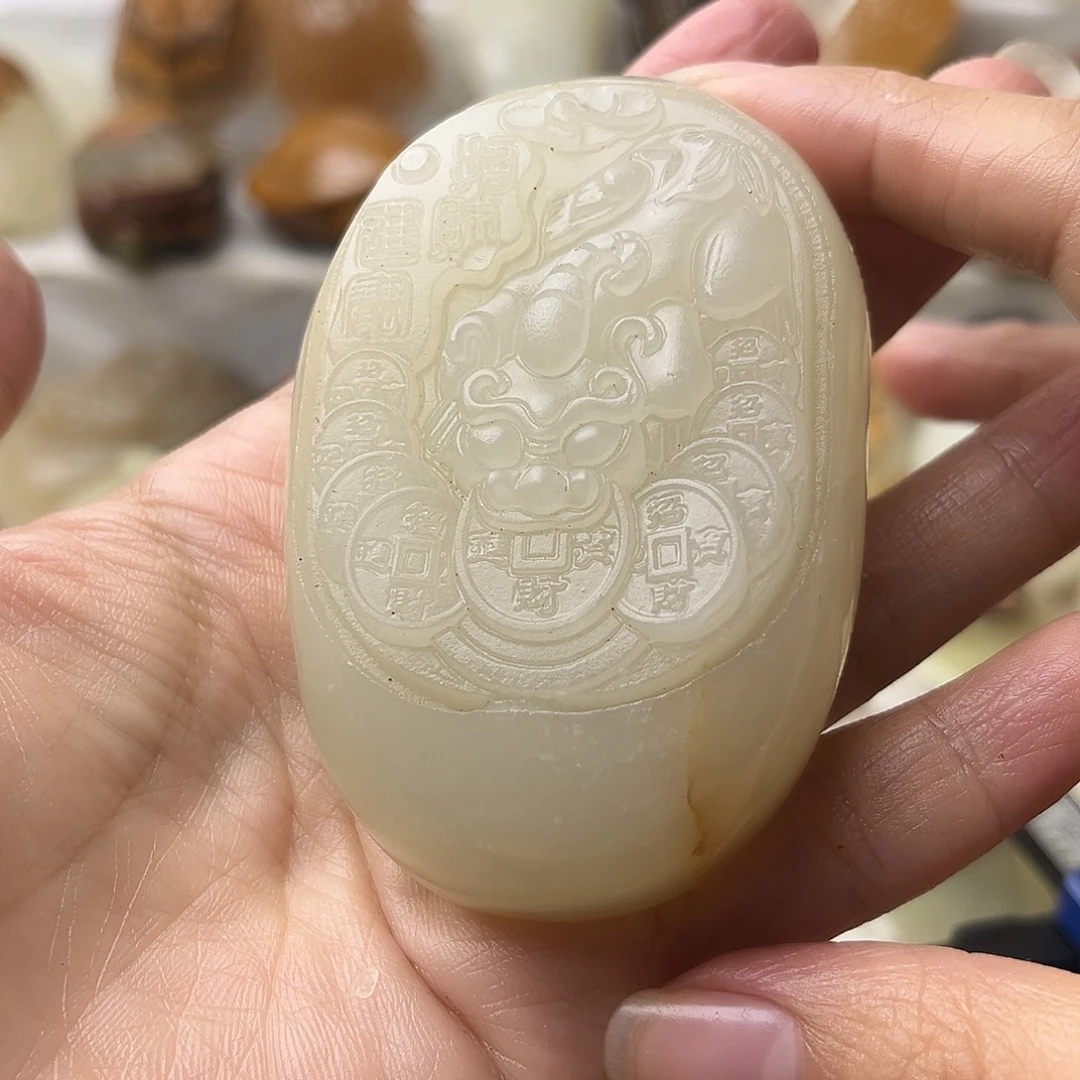 石材方解石手把摆件不退换微瑕貔貅