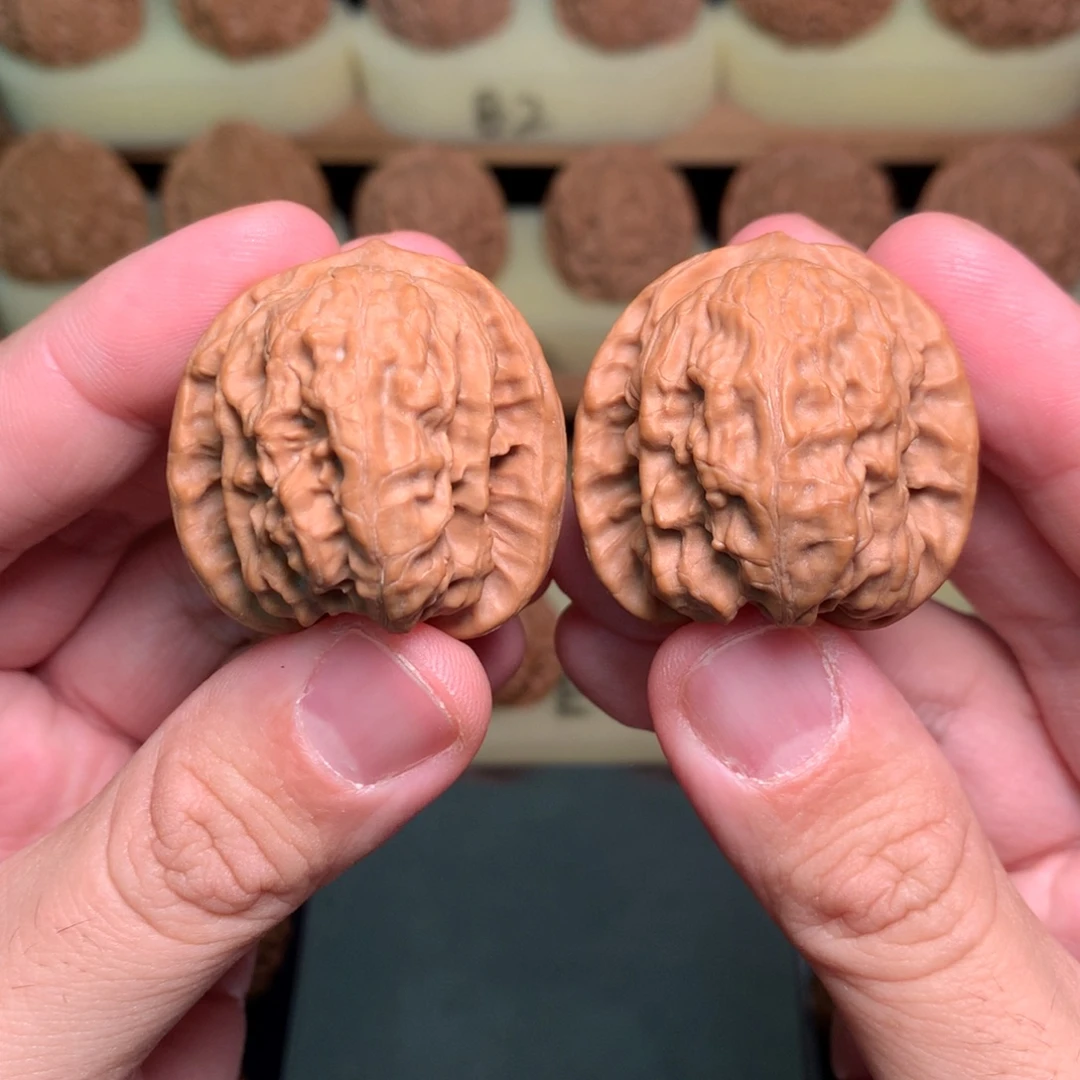 文玩核桃吊坠36边67肚延庆野狼全品