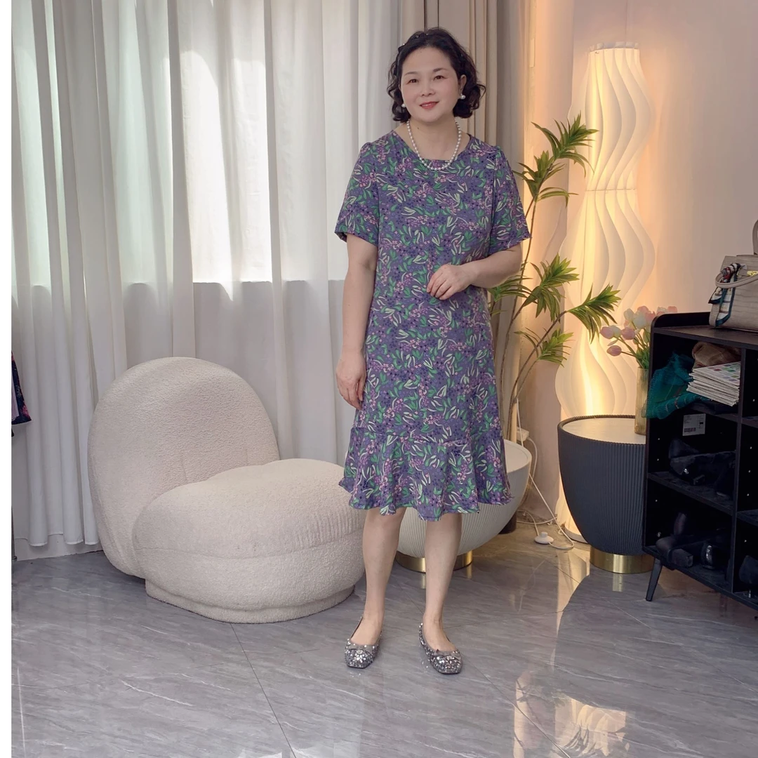 2025新款黑色田园风碎花连衣裙 设计感高级感裙子女显瘦