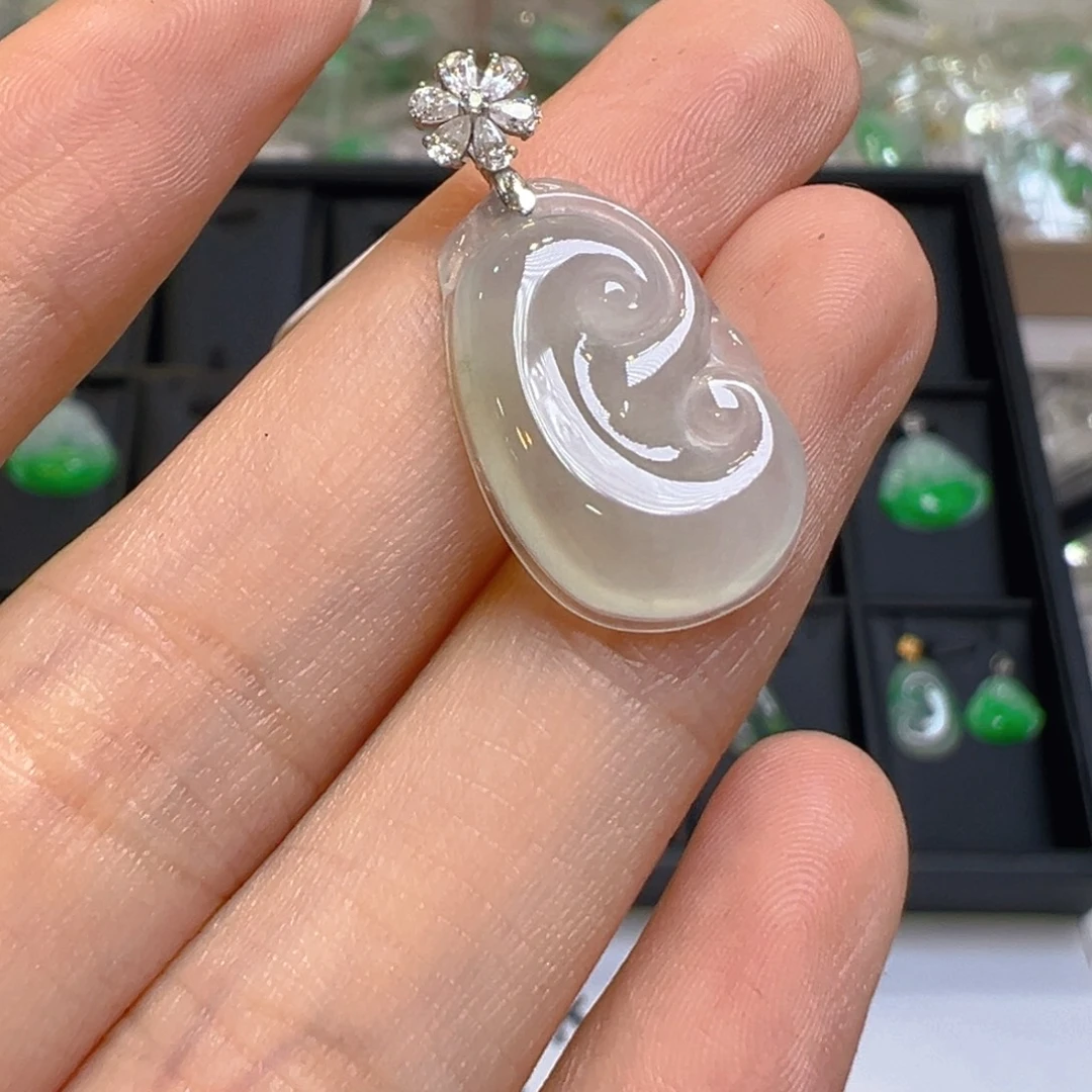 吊坠(不含链)18K金镶嵌翡翠