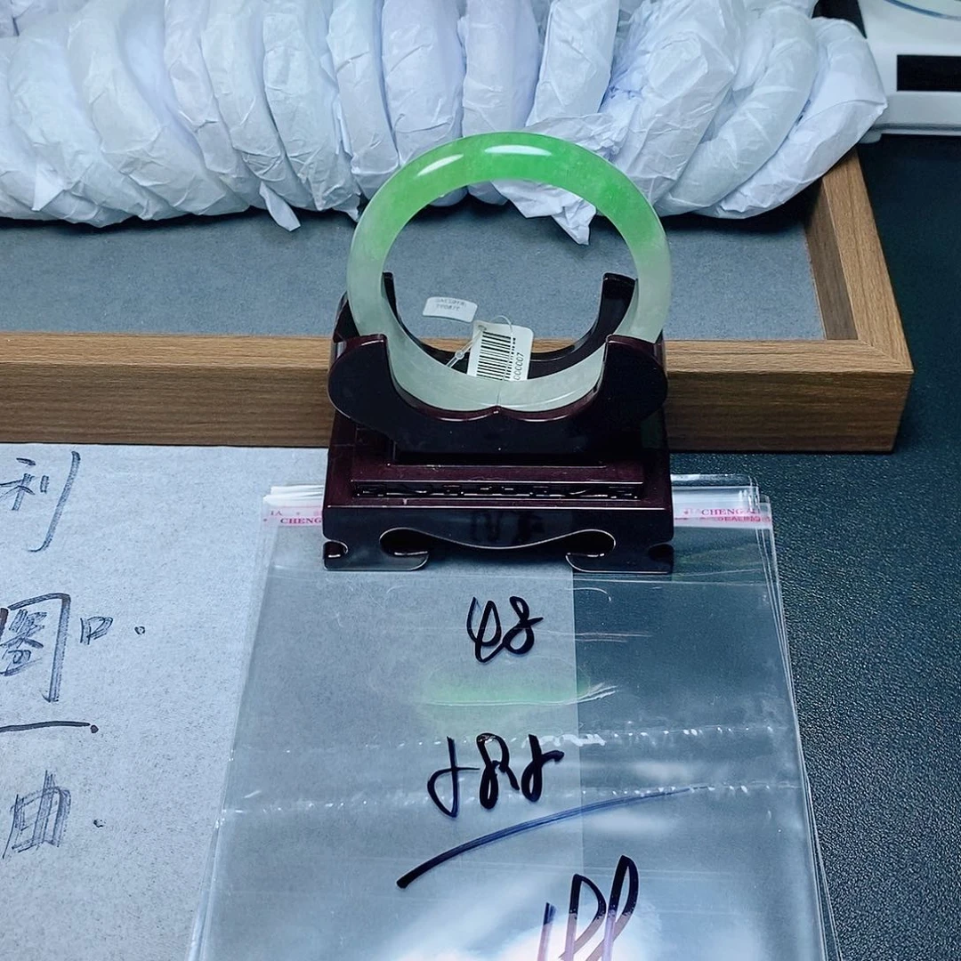 非金属时尚手镯飘花