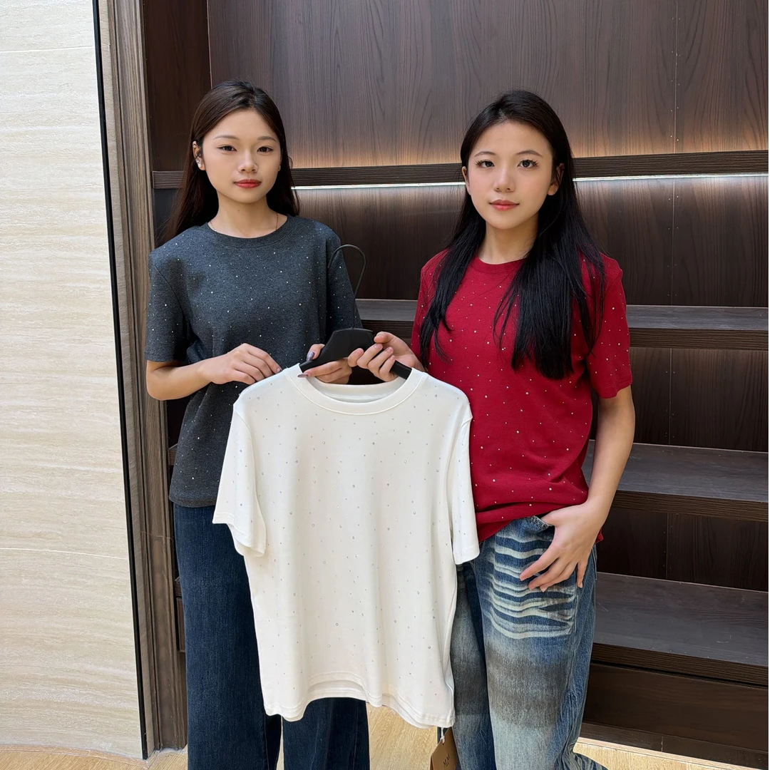 8630短袖常规烫钻上衣气质圆领夏季T恤休闲青年秋冬女士时尚百搭