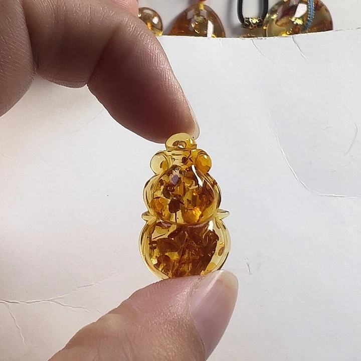 琥珀(花珀)未镶嵌颈饰