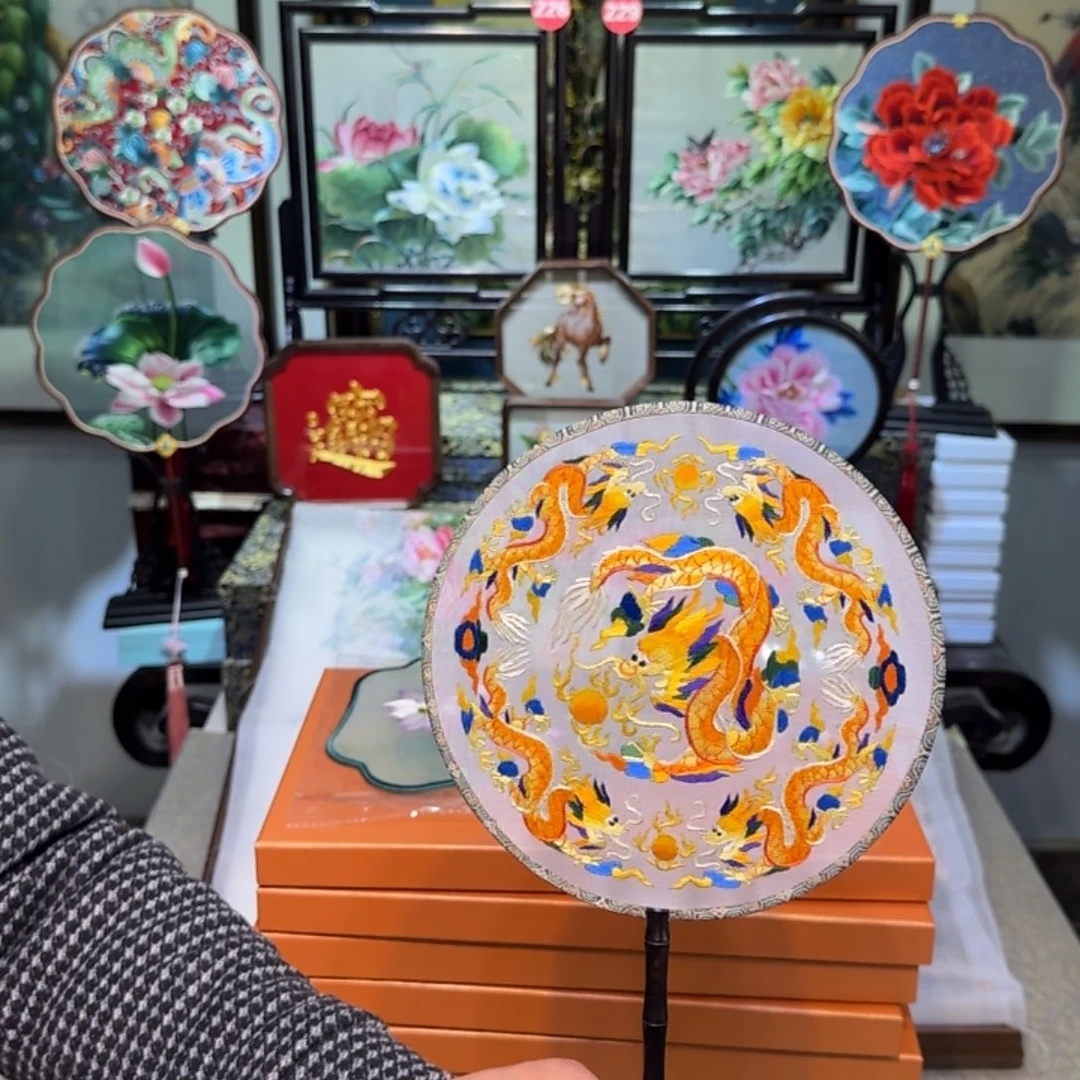 刺绣刺绣工艺精湛