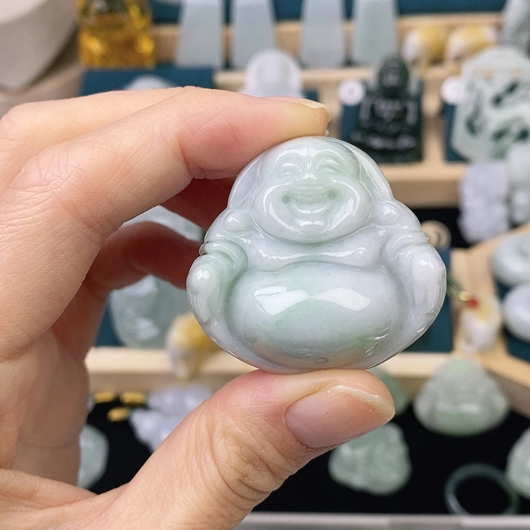 翡翠未镶嵌颈饰佛公