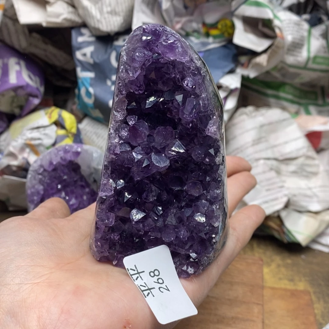 紫晶乌拉圭未镶嵌